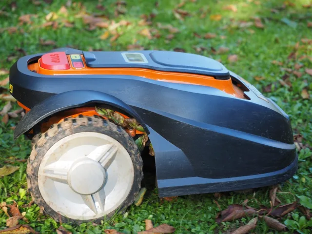 Lawn mower. Cross-border shopping, US and Canadian prices for robotic mowers compared