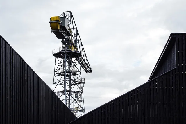 crane, yard, industry, industrial, outdated, building. How to evaluate claims in smart yard case studies