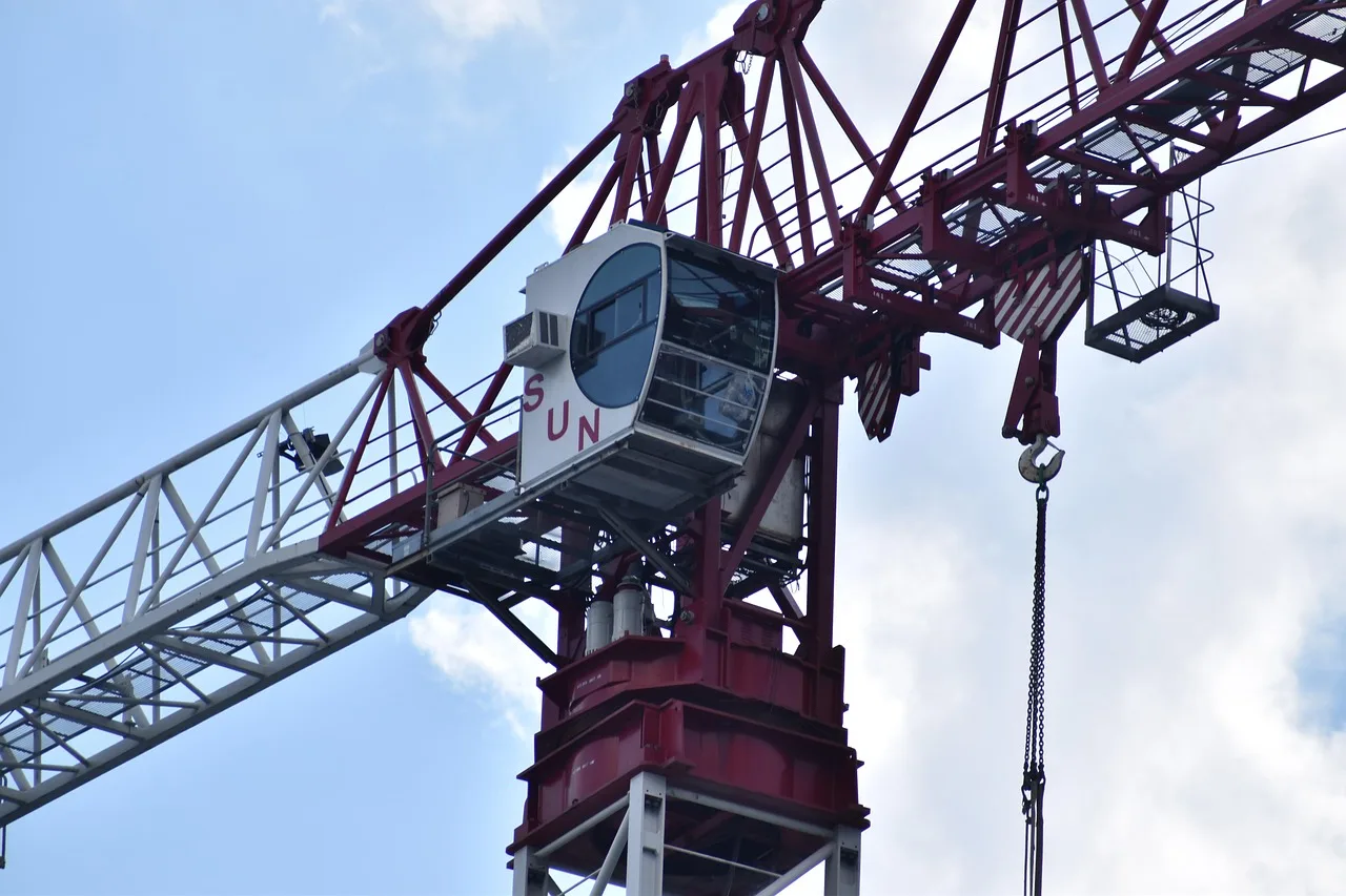 crane, construction site, machinery, building, machine, scaffold, structure, development, infrastructure, houston texas, contractor, clouds, steel, nature, heavy work, employment, hard work, burgundy, welding, perfection, lift, swivel, pivot, booth, control tower. How to itemize a smart yard quote by category